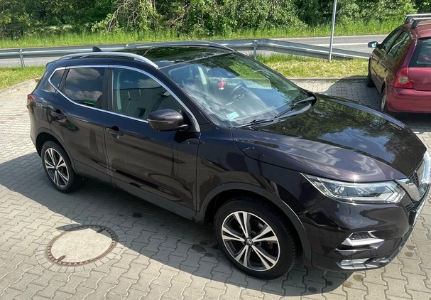 Nissan Qashqai cena 61800 przebieg: 130647, rok produkcji 2017 z Racibórz małe 704